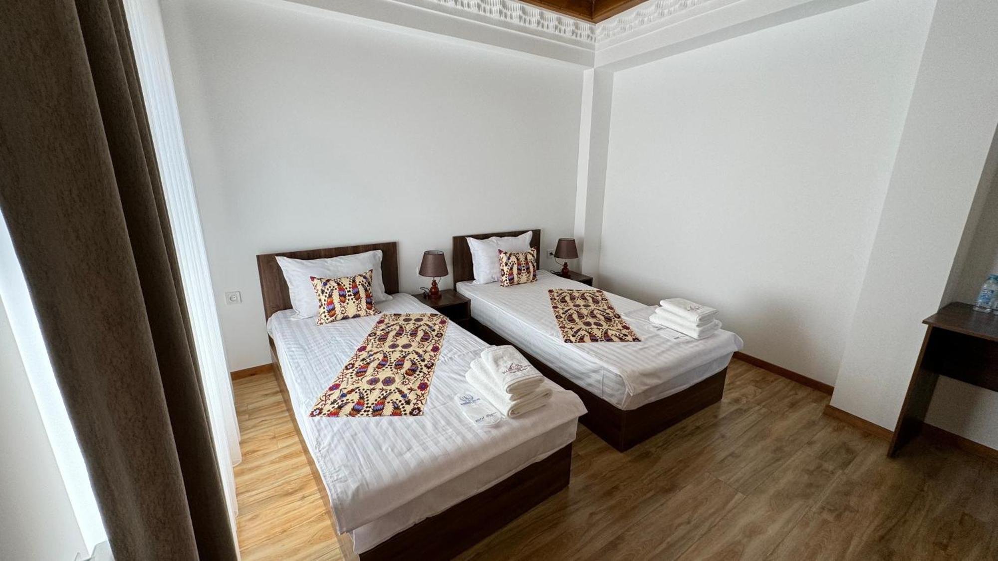 Mahbubakhon Guest House In Old City Buchara Exteriör bild